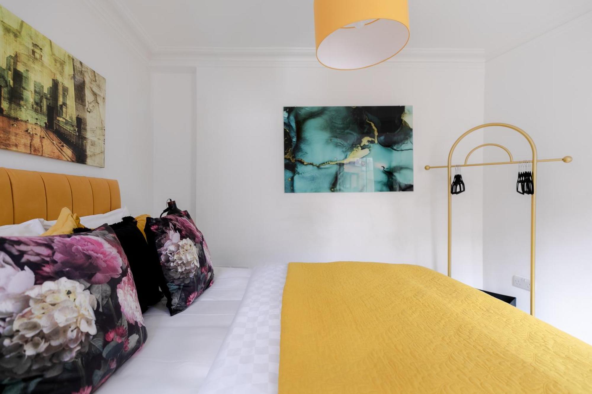 Апартаменты Rare Find Off Oxford St! Soho 5Bed Design House For Xxl Groups Лондон Экстерьер фото