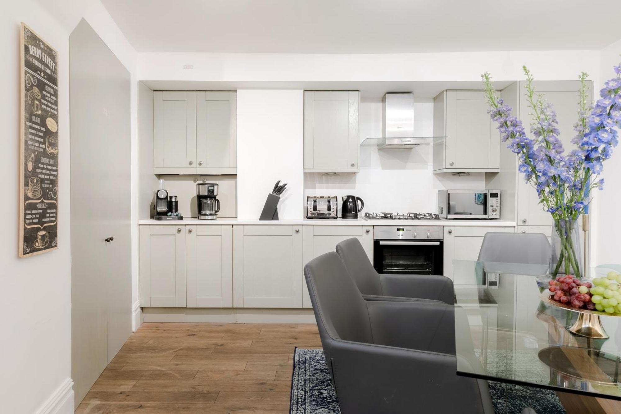 Апартаменты Rare Find Off Oxford St! Soho 5Bed Design House For Xxl Groups Лондон Экстерьер фото